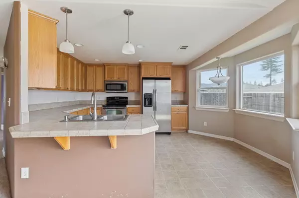 Cave Junction, OR 97523,307 Gamay DR