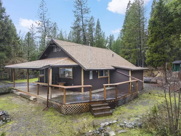 9763 Evans Creek RD, Rogue River, OR 97537