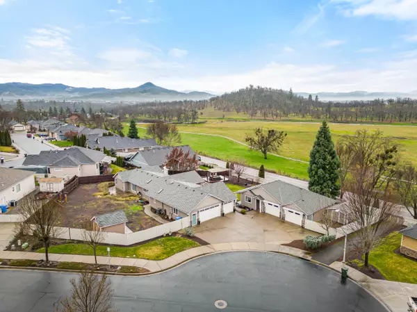 Eagle Point, OR 97524,109 Greenmoor DR