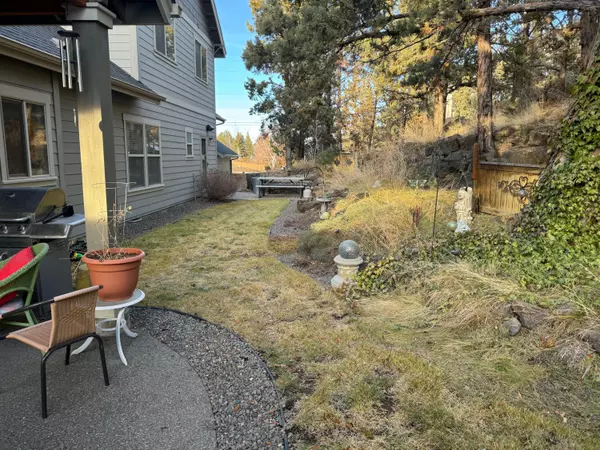 Bend, OR 97701,20688 Sierra DR