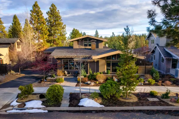 2294 High Lakes LOOP, Bend, OR 97703