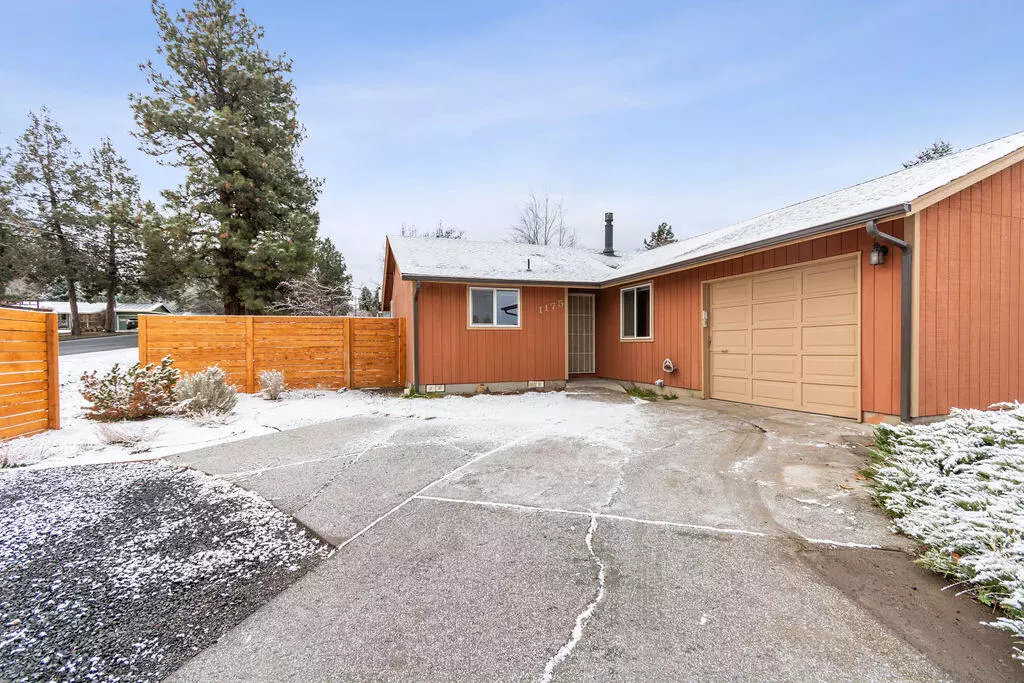 Bend, OR 97701,1175 Hollinshead CT