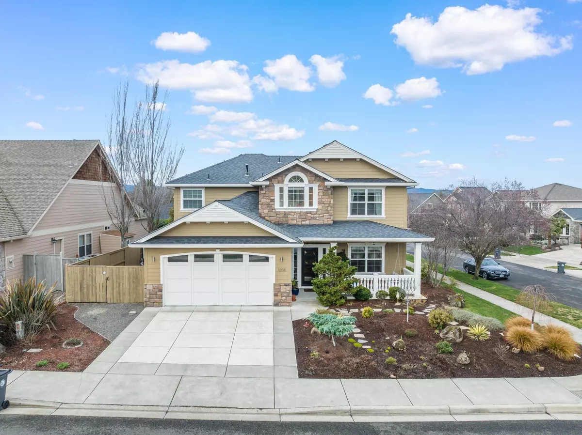 Medford, OR 97504,1208 Quail Hollow DR