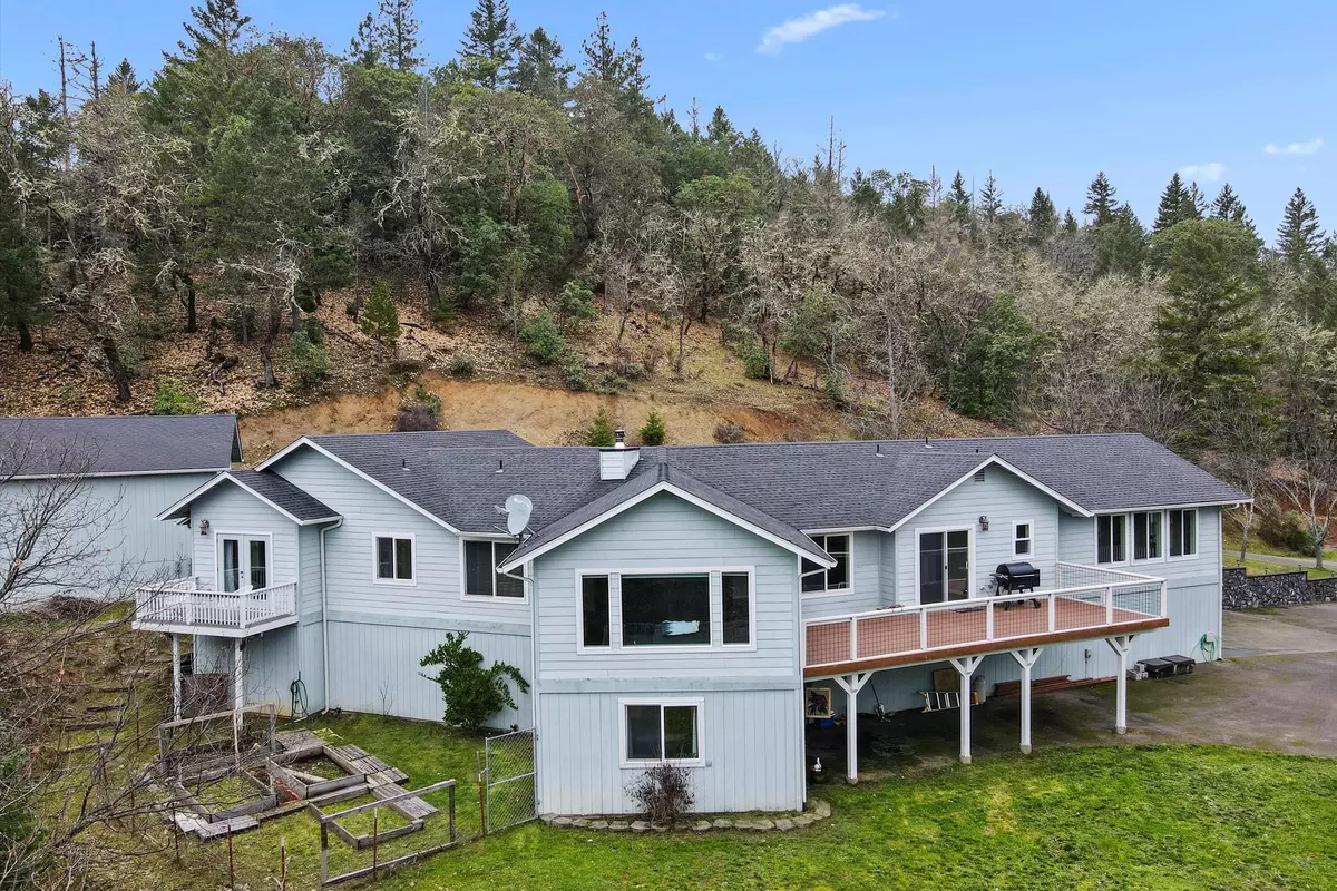 Grants Pass, OR 97526,300 Lindy LN