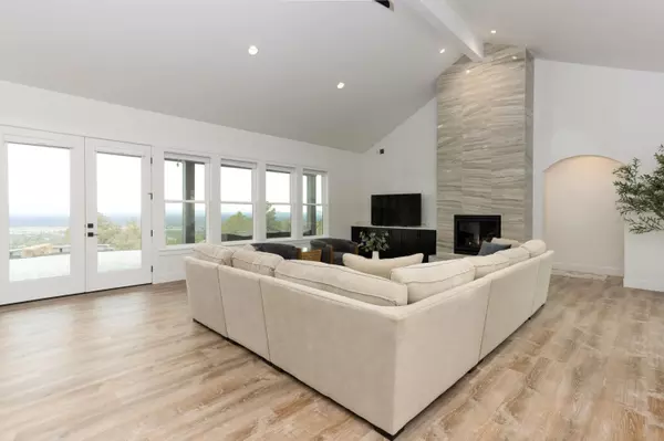 Powell Butte, OR 97753,13646 Meadowlark LN