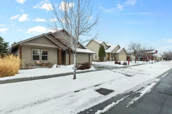 Bend, OR 97702,21269 Starlight DR