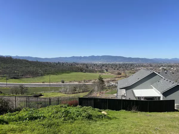 564 La Strada CIR #69, Medford, OR 97504