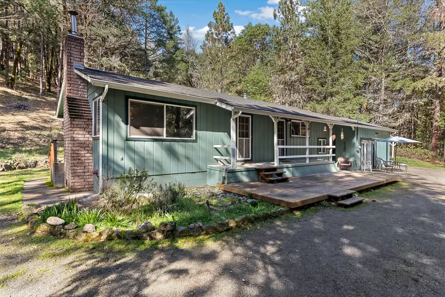 1143 Sunny Valley LOOP, Wolf Creek, OR 97497