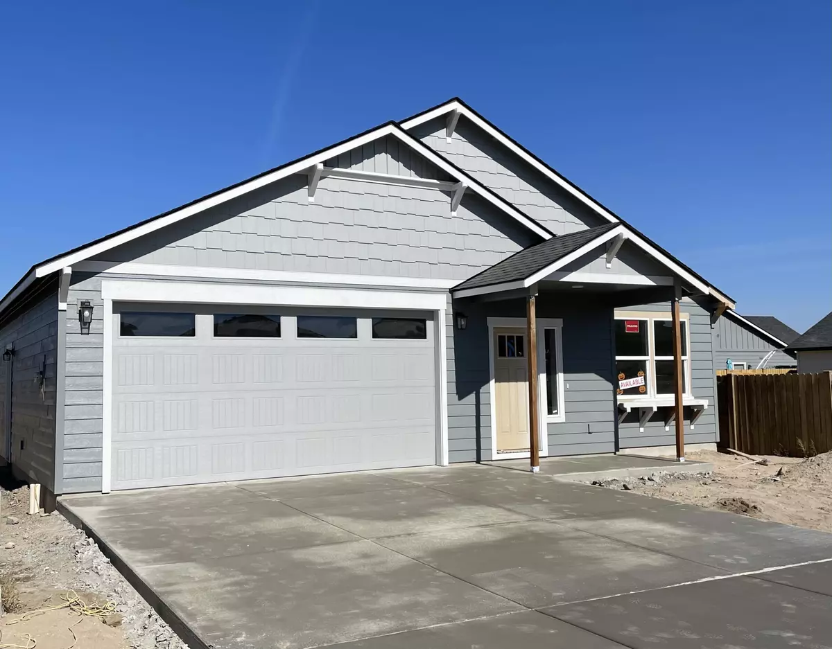 Redmond, OR 97756,1649 Varnish AVE #97