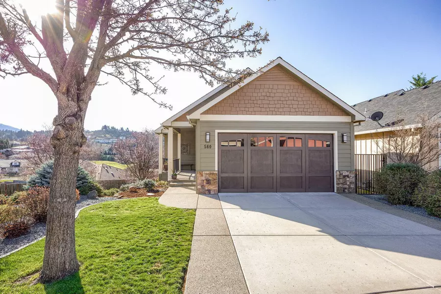 560 Pointe View CT, Medford, OR 97504