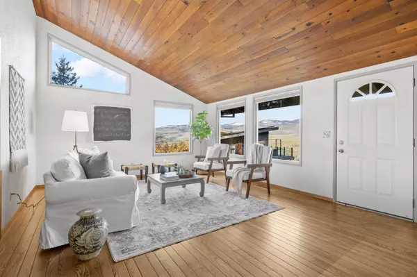 400 Fernwood DR Ashland, OR 97520