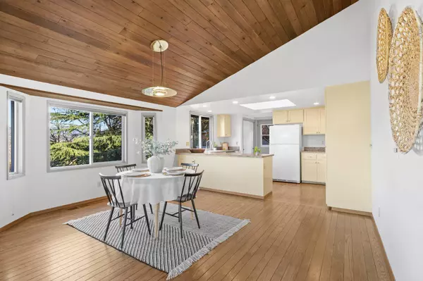 400 Fernwood DR Ashland, OR 97520