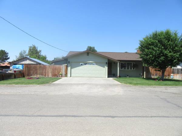 233 Pine ST, Dorris, CA 96023