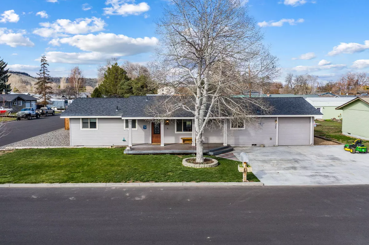 Prineville, OR 97754,599 Holly ST