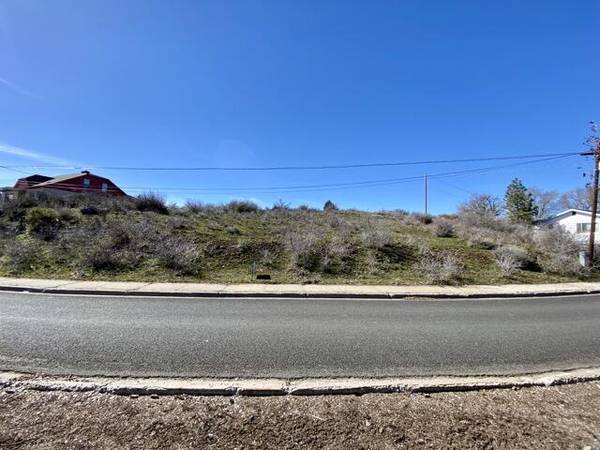 932 California ST #Lot #: 20, Klamath Falls, OR 97601