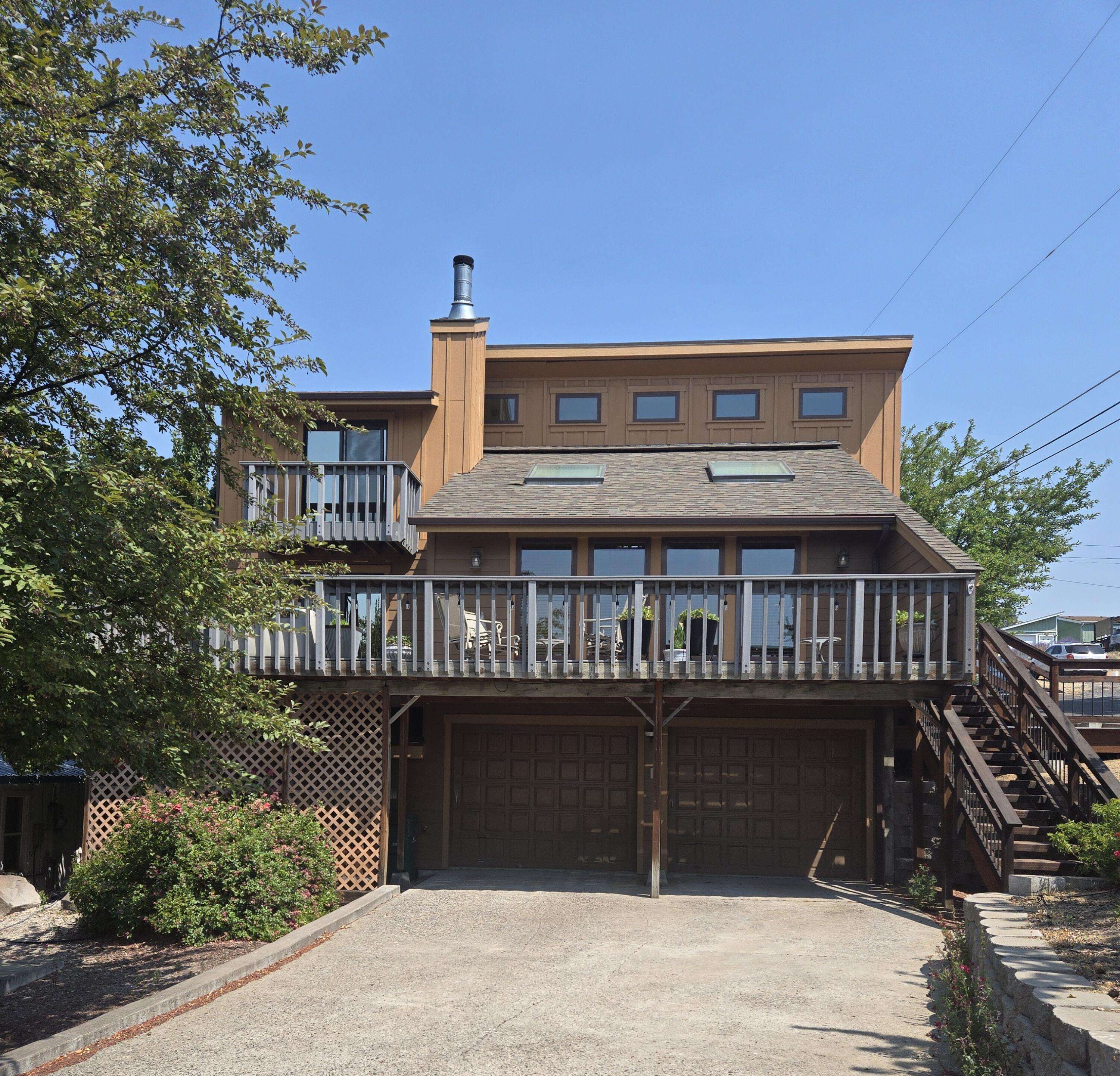 2245 Hughes ST, Klamath Falls, OR 97601