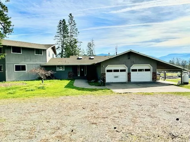 807 Kincaid RD, Williams, OR 97544