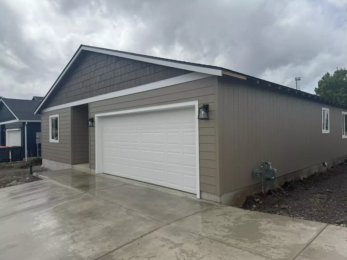 White City, OR 97503,7905 Jacqueline WAY