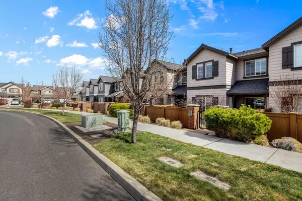 Bend, OR 97701,21032 High Desert LN