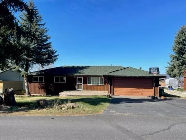 1448 Tamera DR, Klamath Falls, OR 97603