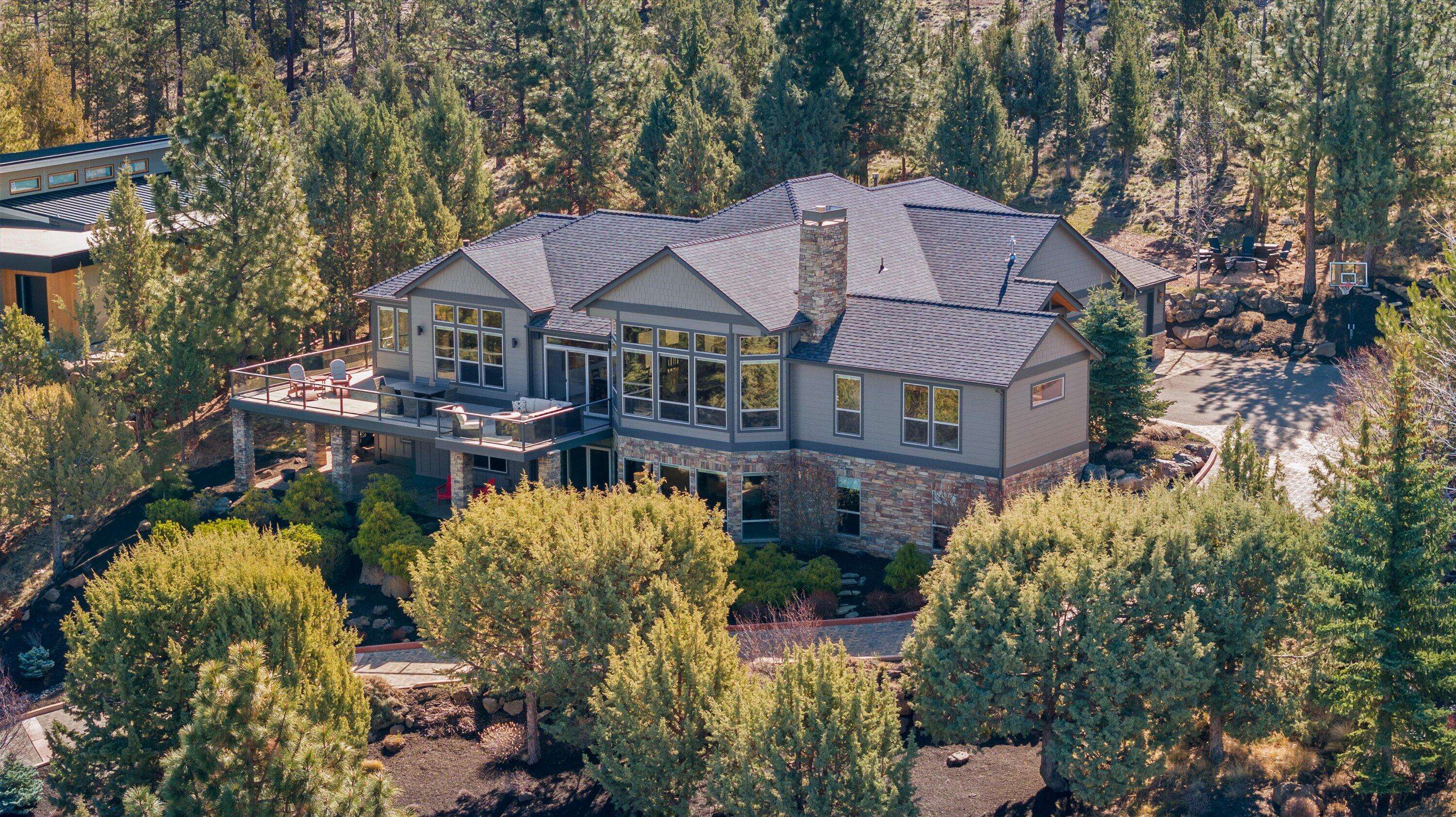 3315 Panorama DR, Bend, OR 97703