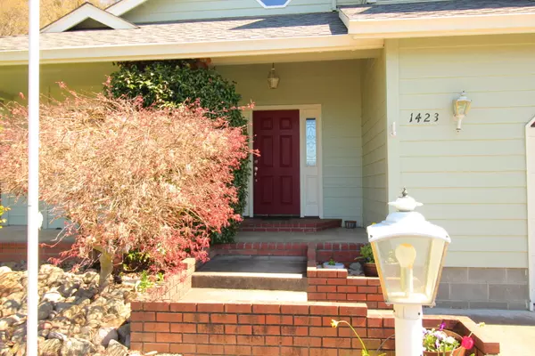 Grants Pass, OR 97526,1423 Heritage DR