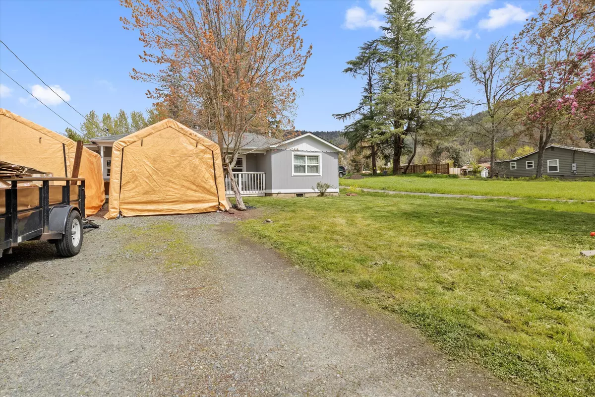 Grants Pass, OR 97526,918 Savage ST