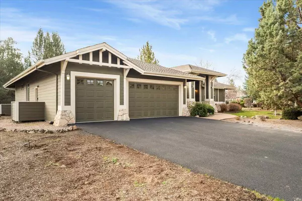 Redmond, OR 97756,900 Willet LN