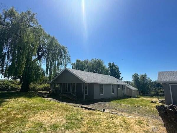 14145 Agate RD, Eagle Point, OR 97524