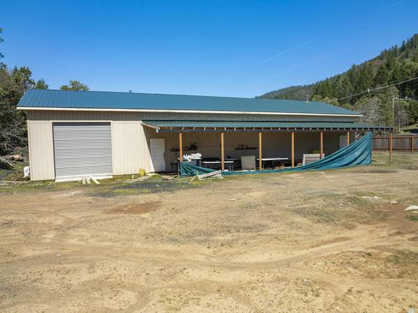 550 Terrace Heights RD, Selma, OR 97538