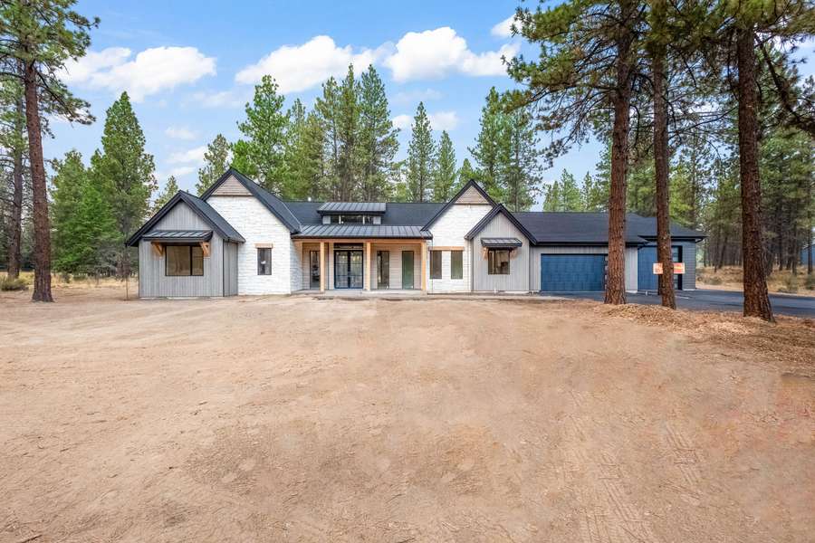 19560 Buck Canyon RD, Bend, OR 97702