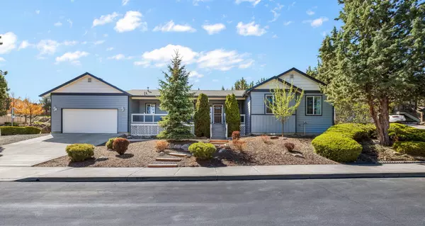 3720 Crest CT, Redmond, OR 97756