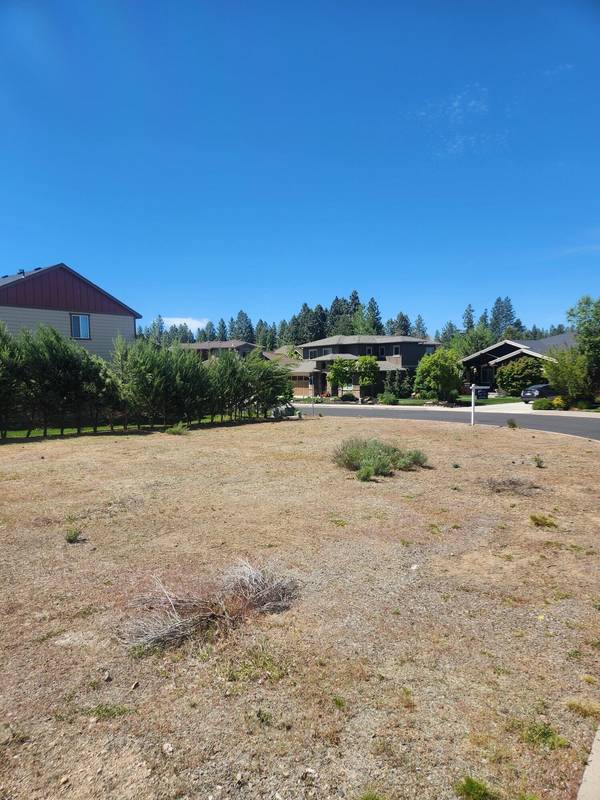 19503 Spencers Crossing LN, Bend, OR 97702