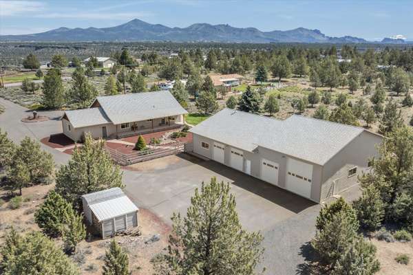 5585 Rim RD,  Terrebonne,  OR 97760