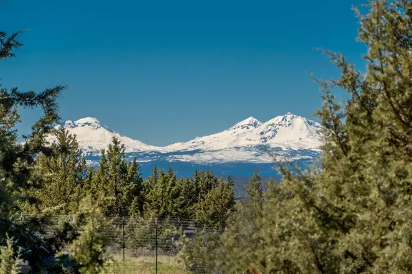 Terrebonne, OR 97760,14155 Cinder Cone LOOP