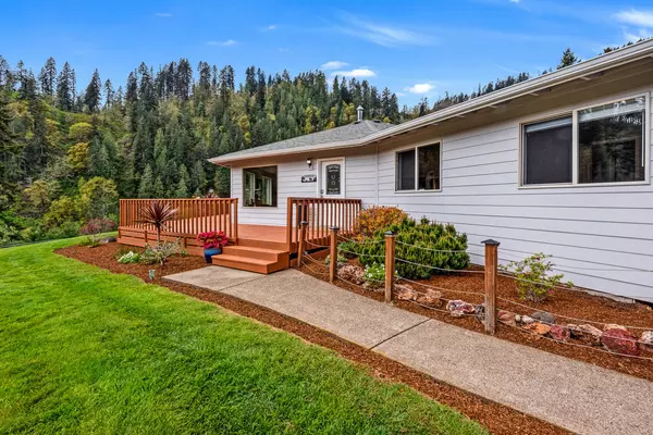 Waldport, OR 97394,25596 Alsea HWY