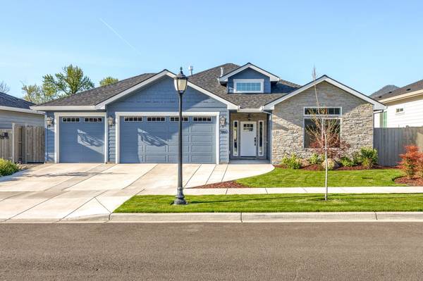 3863 Wyoming LN, Medford, OR 97504