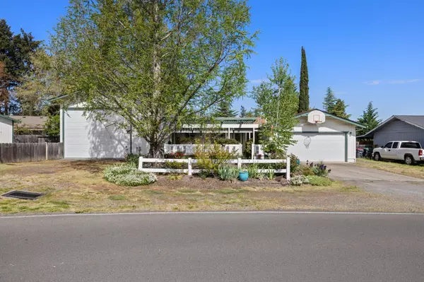 3630 Hilsinger RD, Phoenix, OR 97535