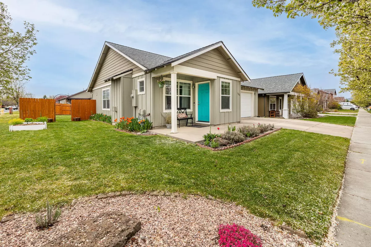 Redmond, OR 97756,3106 Indian PL