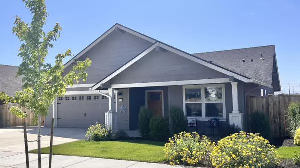 1757 3rd ST, Redmond, OR 97756