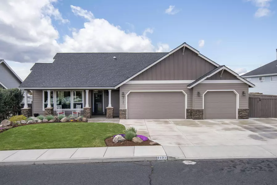 3131 Cascade Vista DR, Redmond, OR 97756