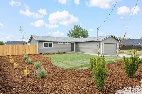 3794 Antelope RD, White City, OR 97503