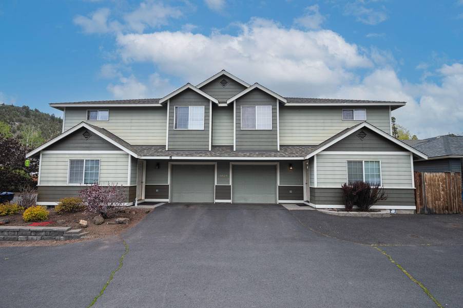 1649 Lotus DR #1 & 2, Bend, OR 97701