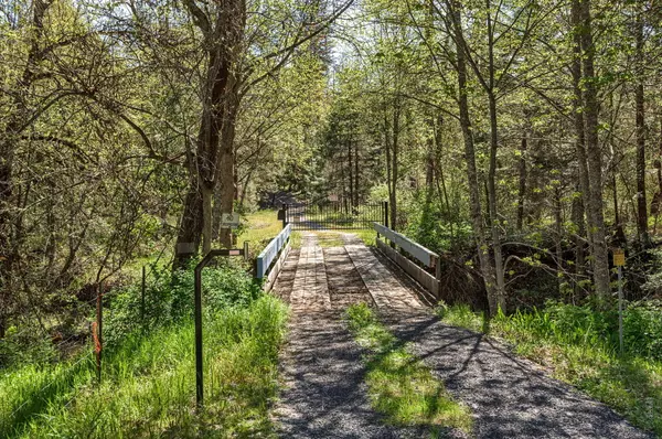 Central Point, OR 97502,23210 Evans Creek RD