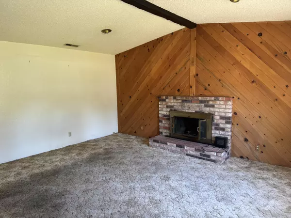 Ashland, OR 97520,149 Alder LN