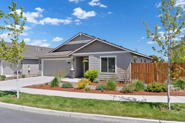 532 25th ST,  Redmond,  OR 97756