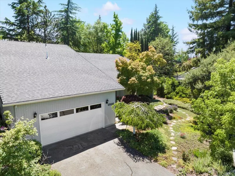 2526 Freedom WAY, Medford, OR 97504