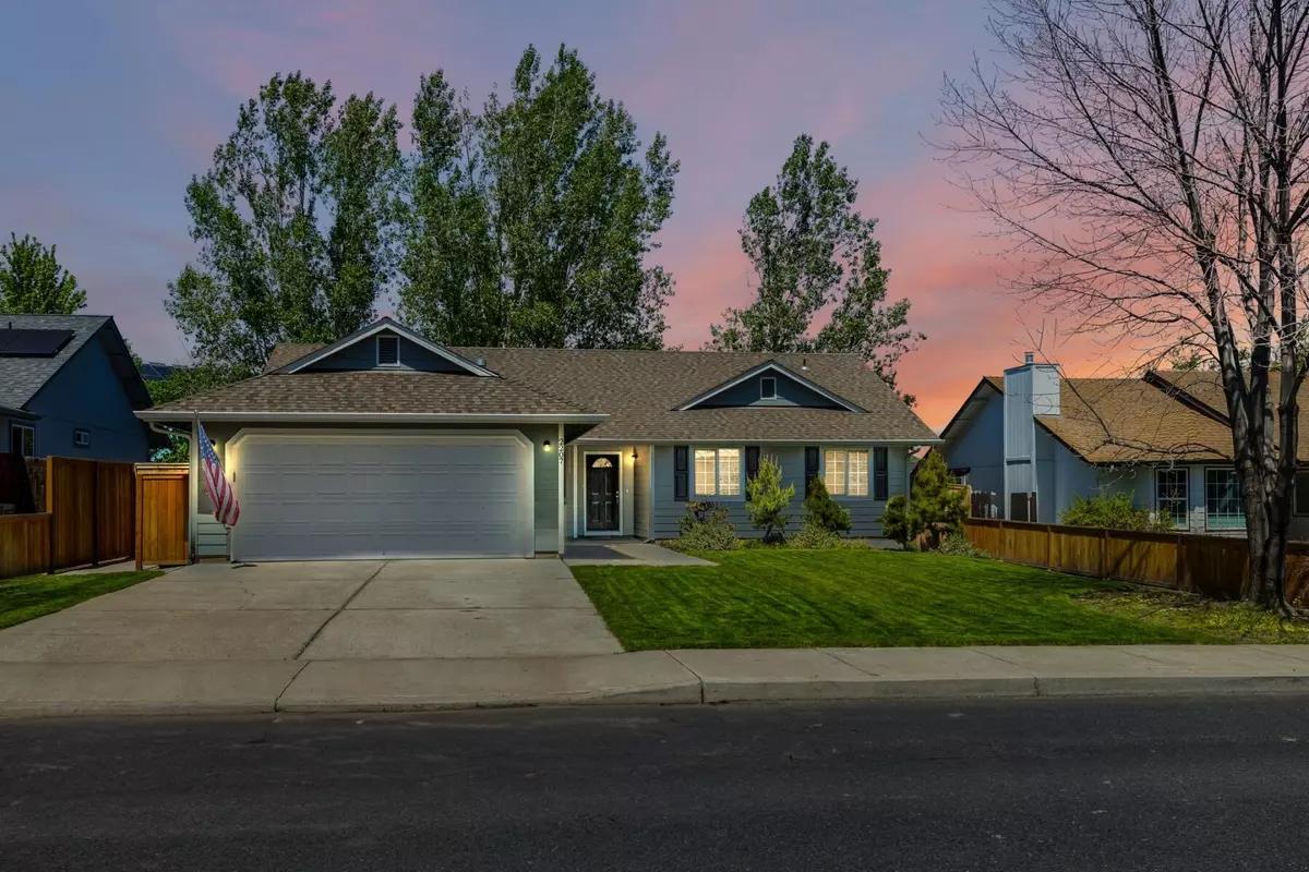 Redmond, OR 97756,2207 Jackpine CT