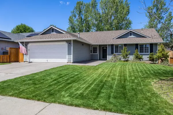 Redmond, OR 97756,2207 Jackpine CT