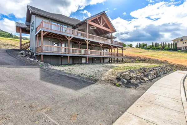 Medford, OR 97504,5654 Autumn Park DR